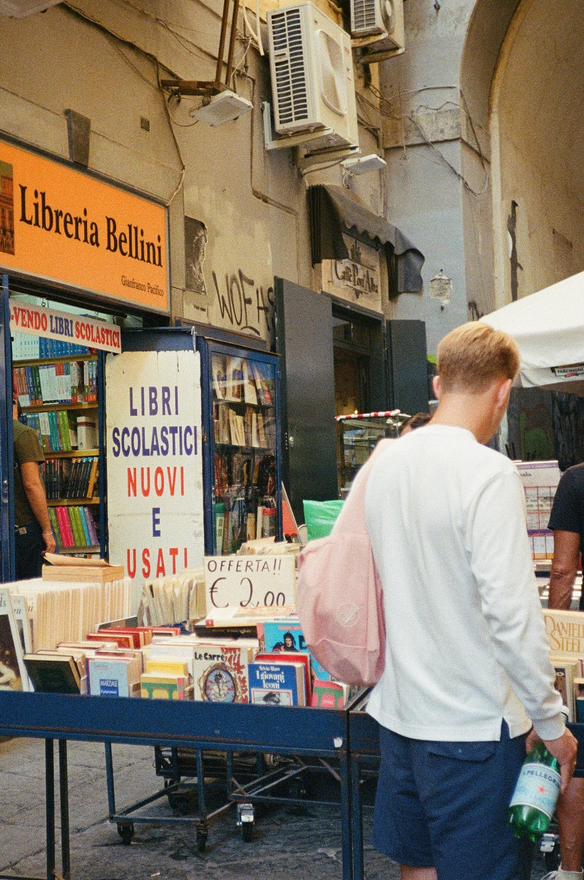 Travel photograph from Naples, Abelo Journal